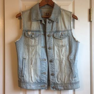 NWOT Jean Vest